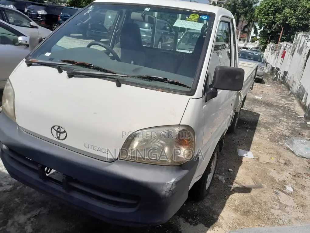 Toyota Lite-Ace 2002 White
