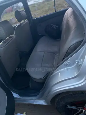 Toyota Starlet 2000 Silver