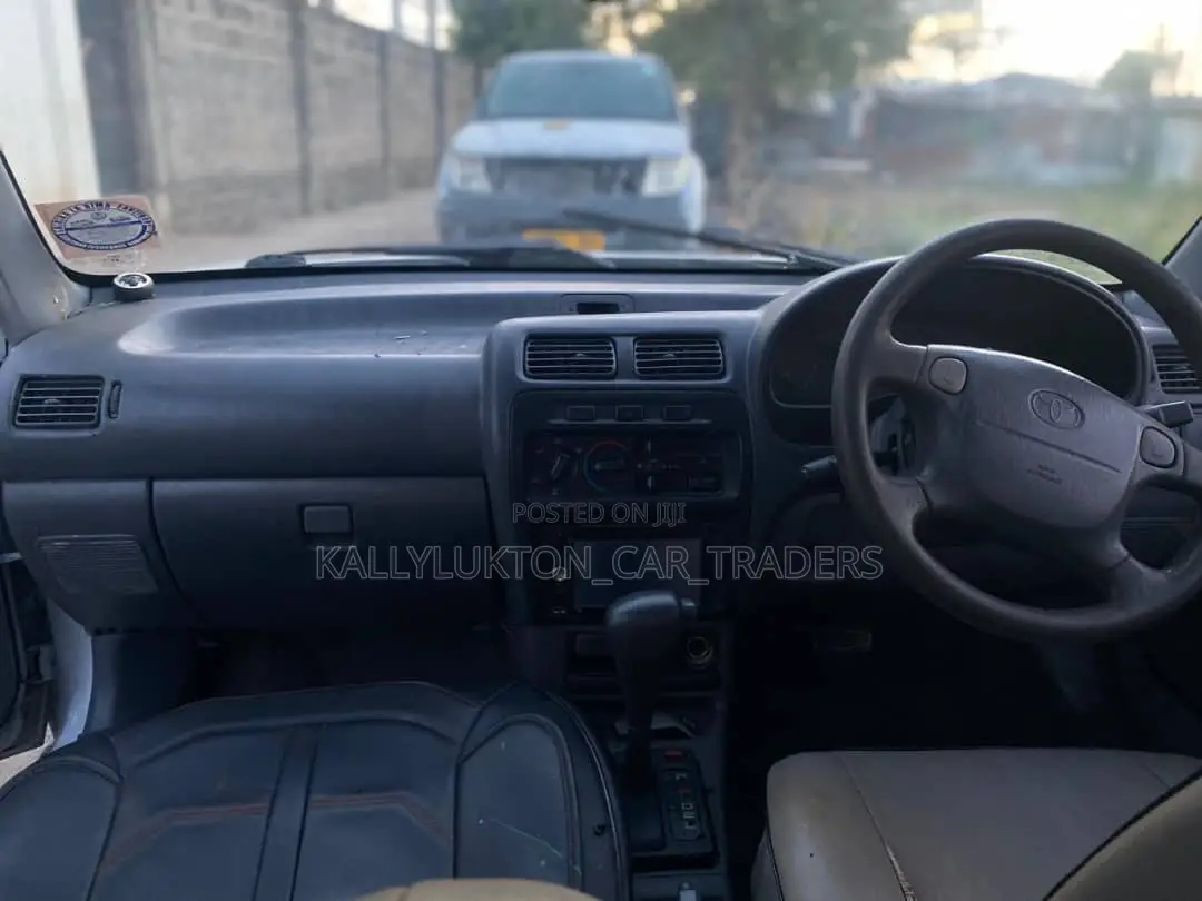 Toyota Starlet 2000 Silver