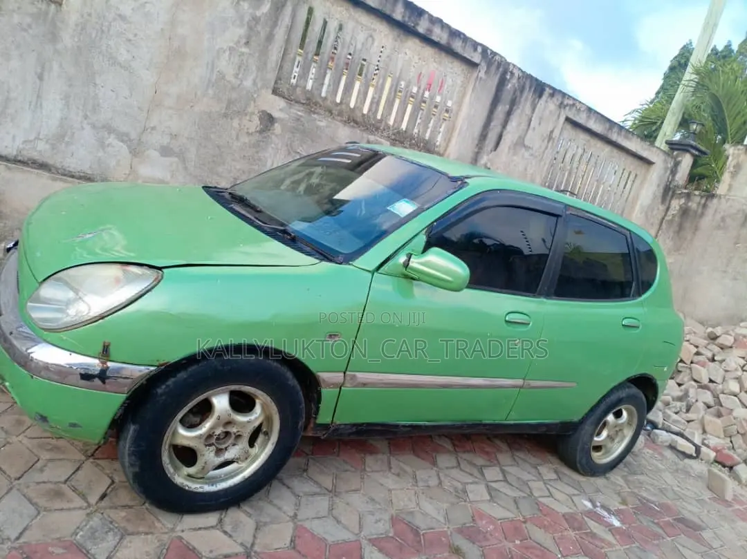 Toyota Duet 2005 Green