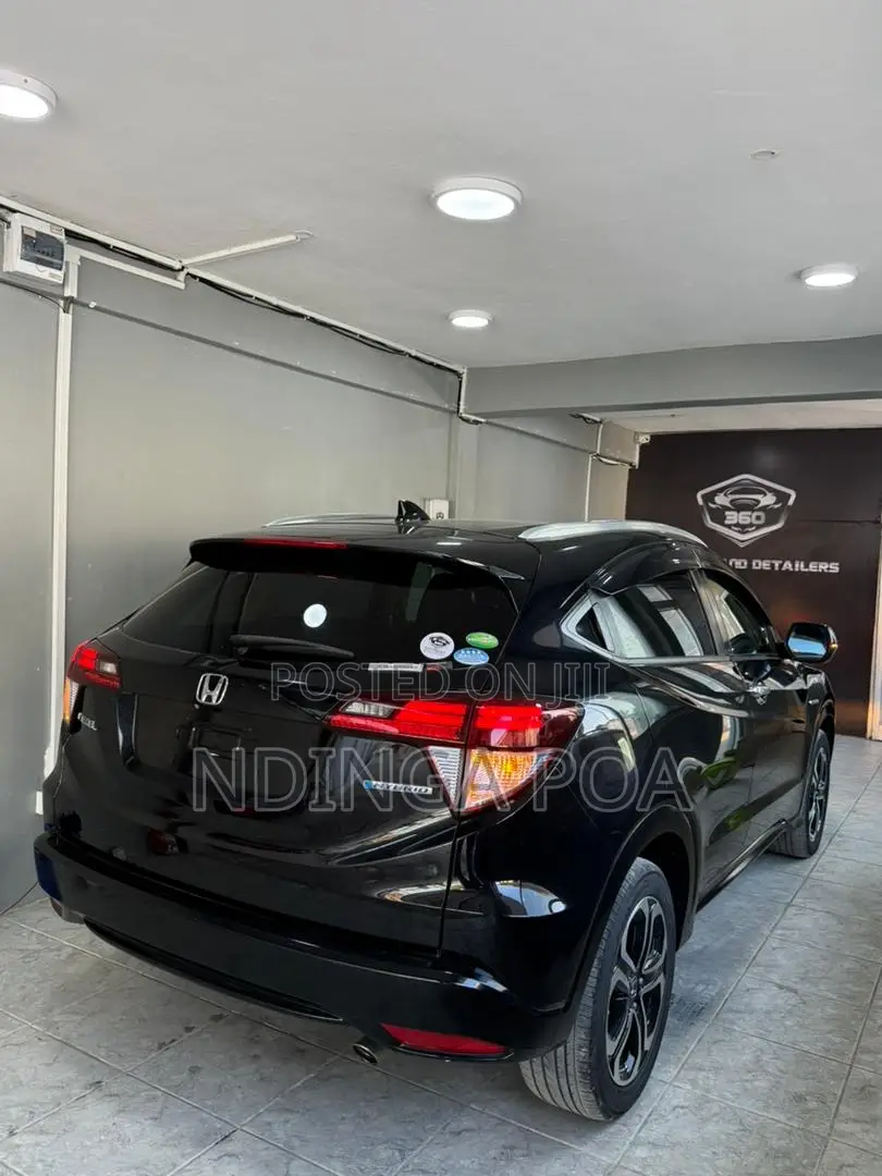 Honda Vezel 2016 Black