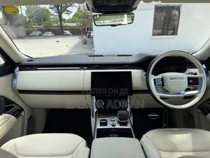 Land Rover Range Rover Vogue 2023 Blue