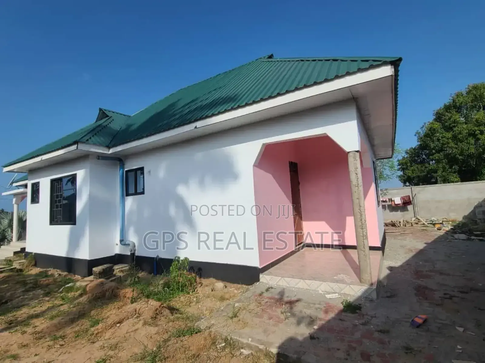 3bdrm House in Kibada, Kigamboni for sale