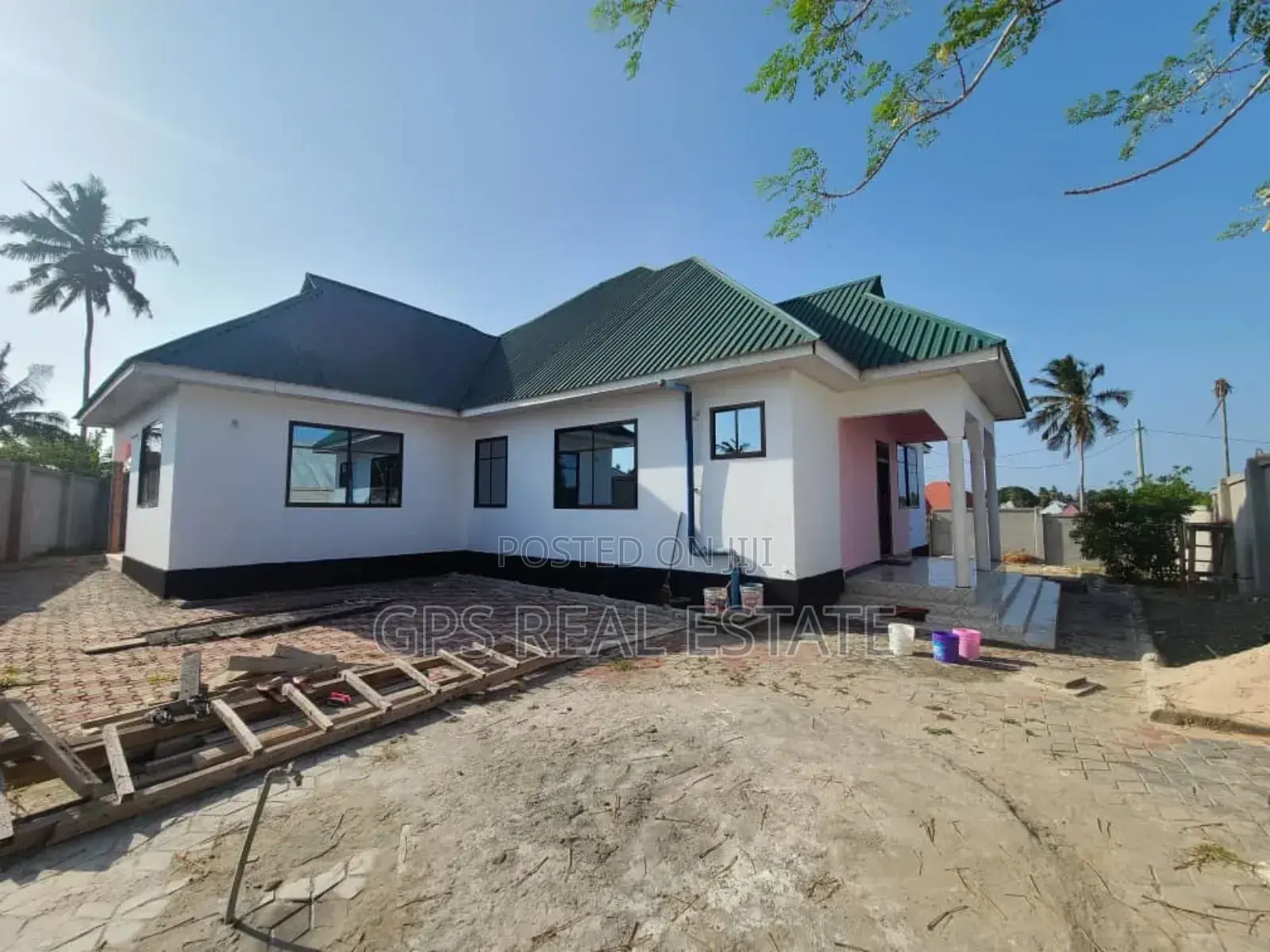 3bdrm House in Kibada, Kigamboni for sale
