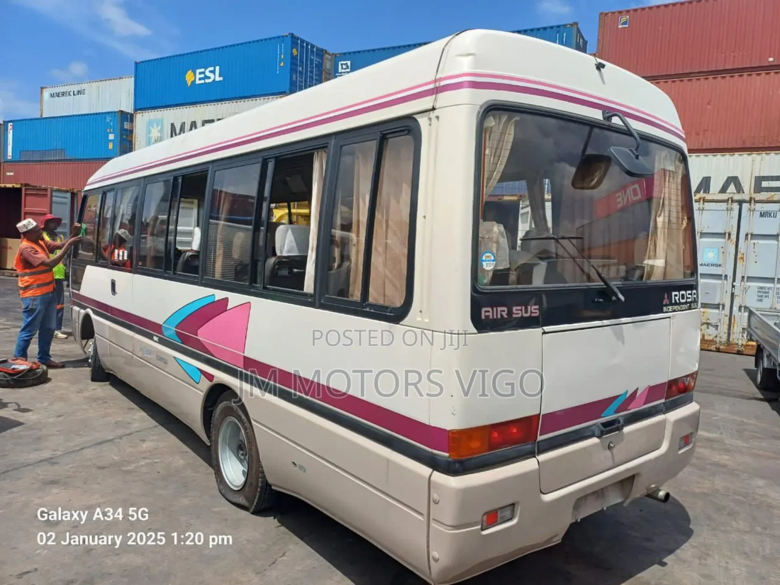 Mitsubishi Fuso Rosa 1995 Beige