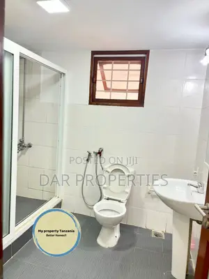 5bdrm House in Msasani Beach for rent