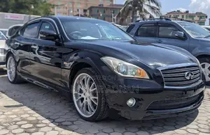 Photo - Infiniti M 2010 Black