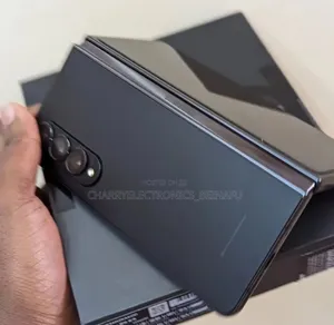 Photo - New Samsung Galaxy Z Fold4 256 GB