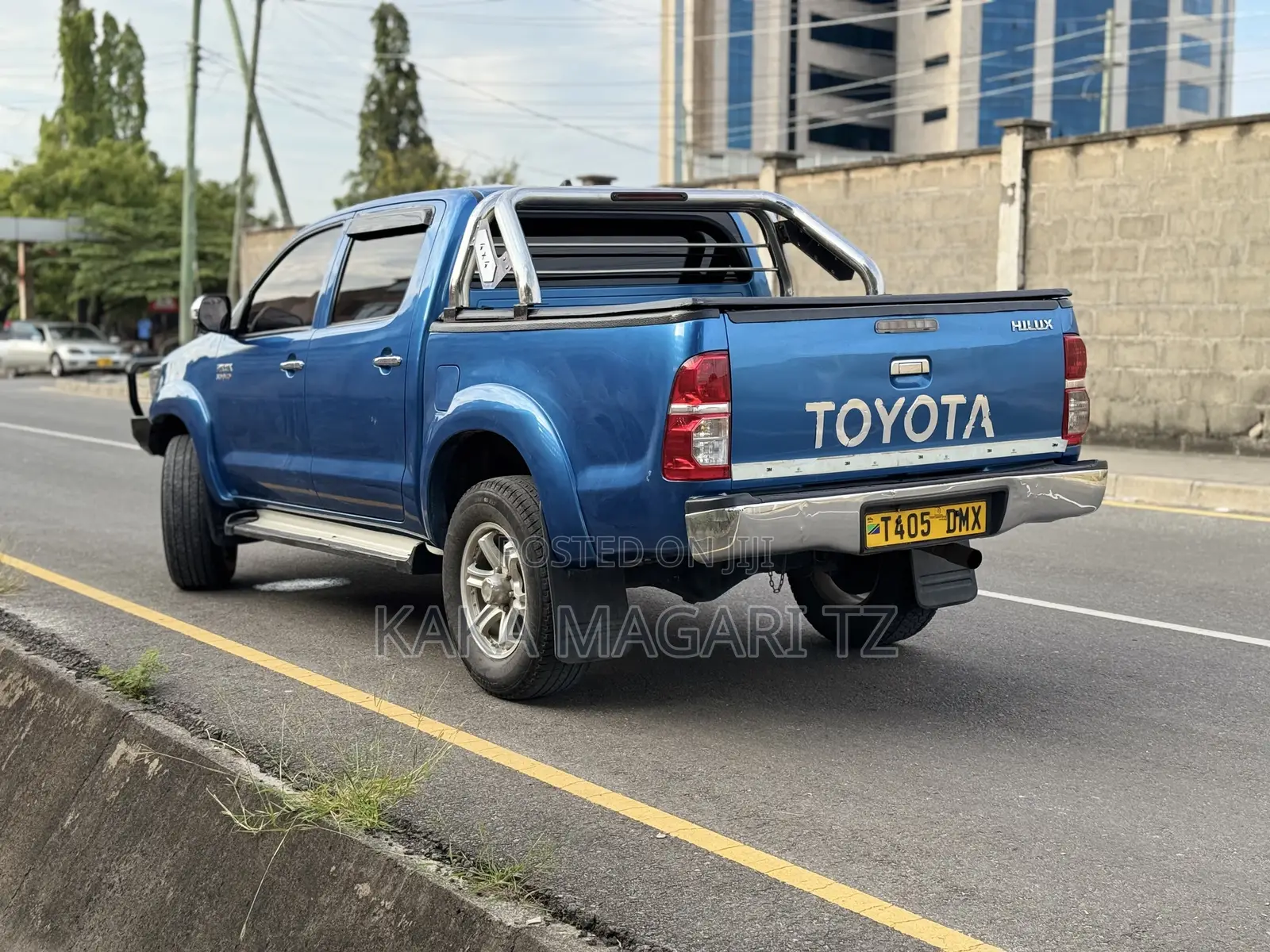 Toyota Hilux 2014 Blue