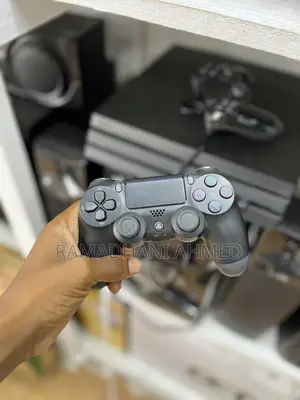 Ps4 PRO Used Clean