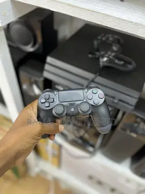Ps4 PRO Used Clean