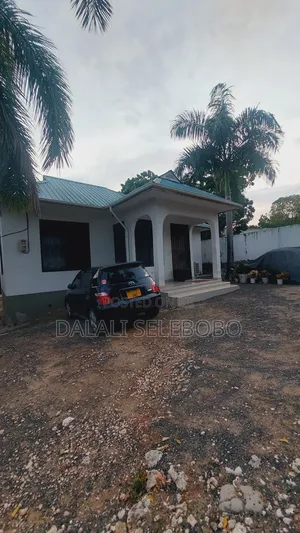 2bdrm Bungalow in Makongo Juu Ccm, Kinondoni for rent