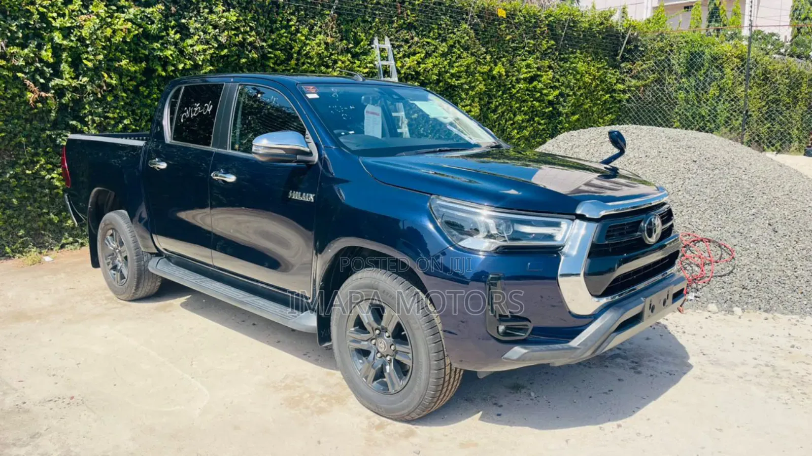 Toyota Hilux 2022 Blue