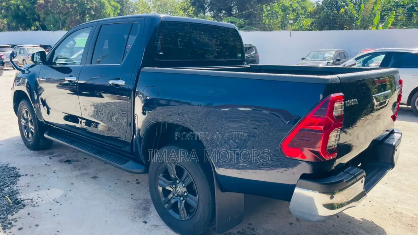 Toyota Hilux 2022 Blue