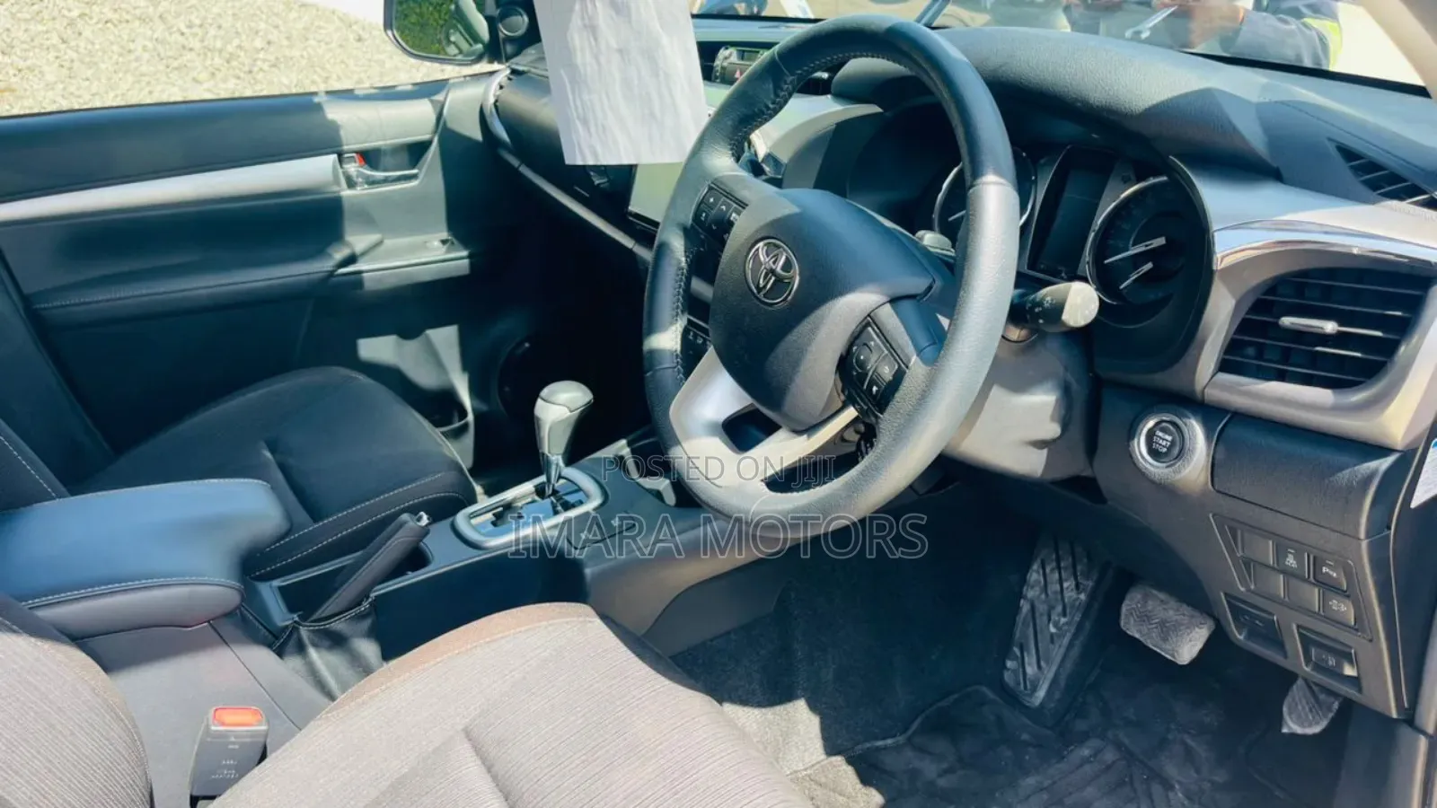 Toyota Hilux 2022 Blue