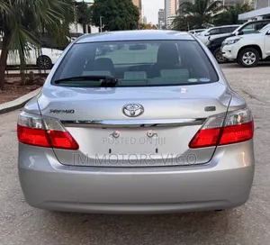 Toyota Premio 2013 Silver