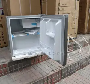 UK 25 Mr UK Mini Fridge 50L