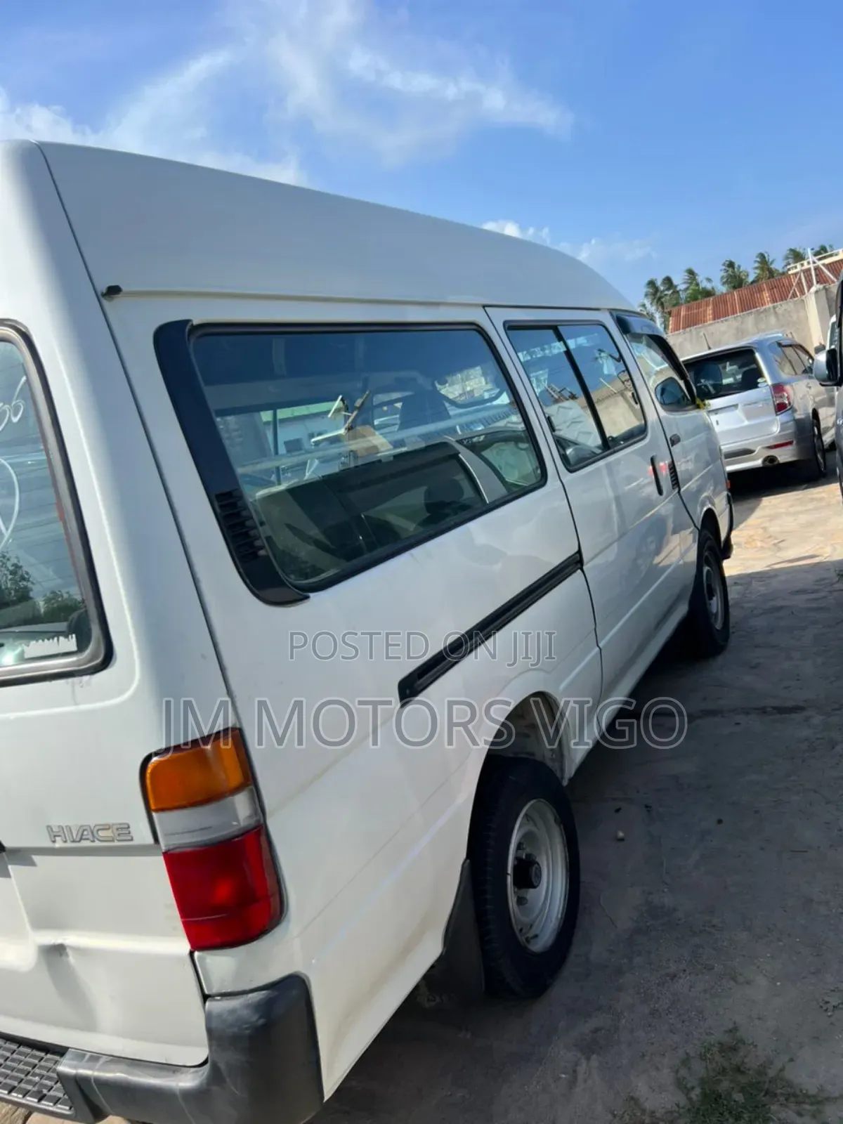 Toyota HiAce 1998 White