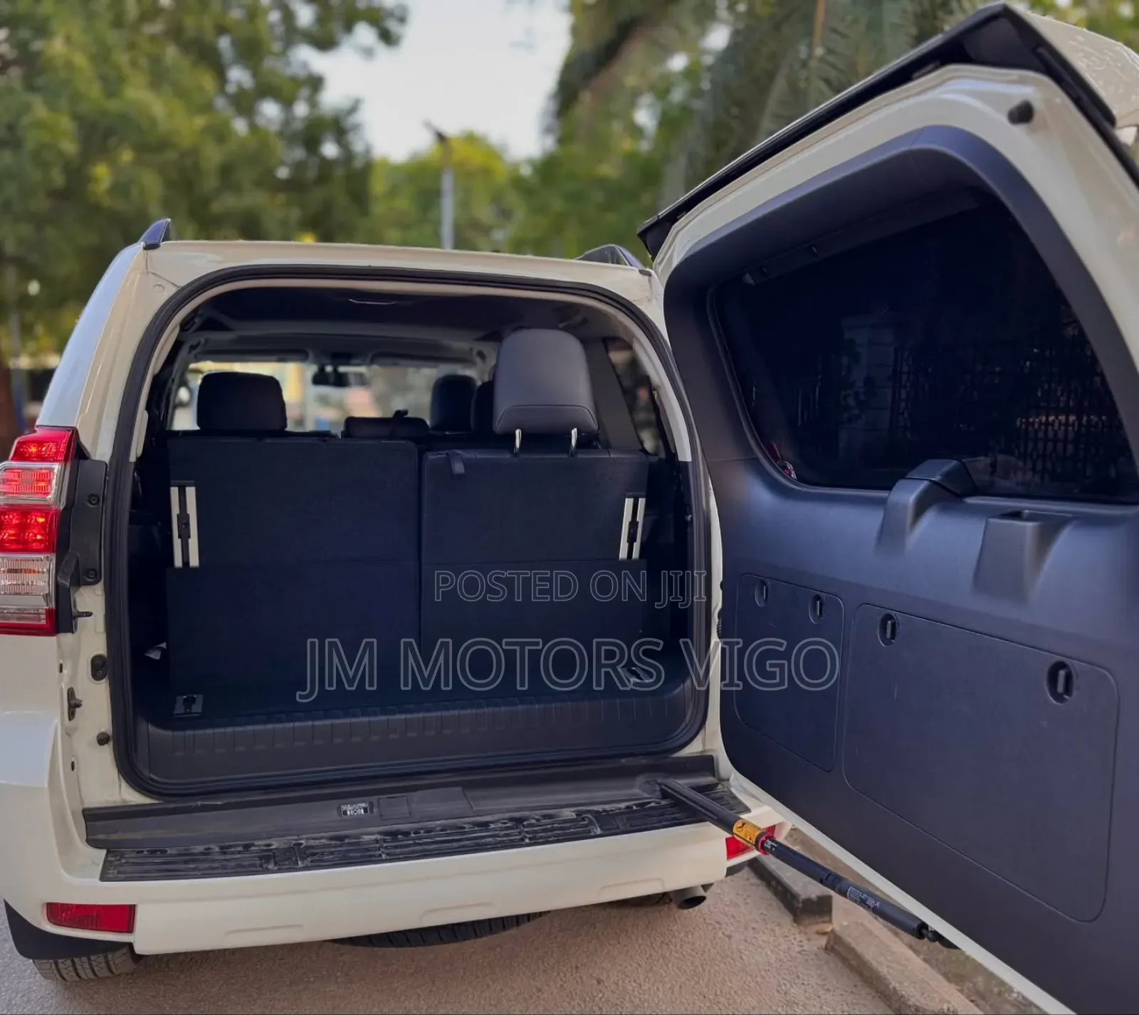 Toyota Land Cruiser Prado 2015 Pearl