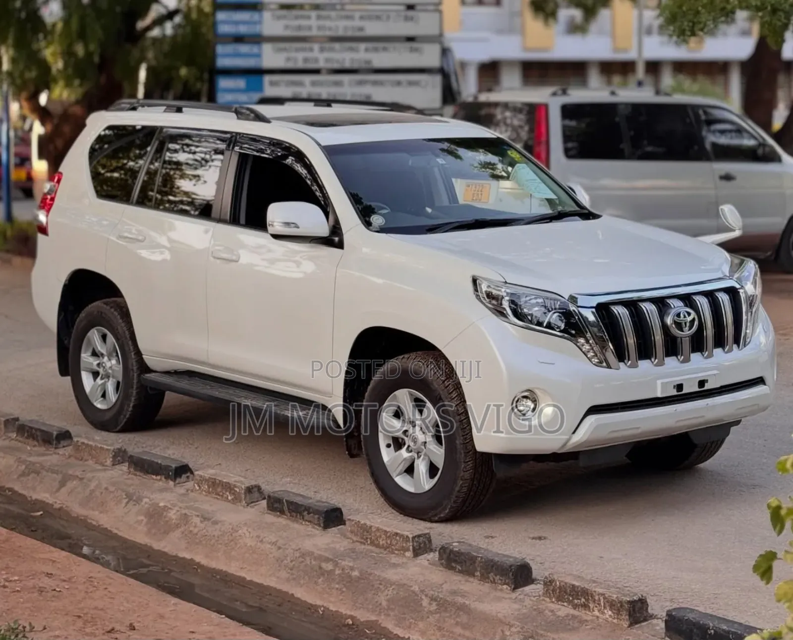 Toyota Land Cruiser Prado 2015 Pearl