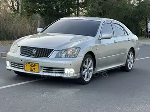 Toyota Crown 2004 Silver