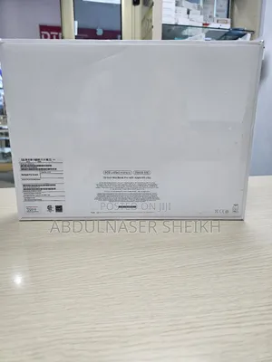 New Laptop Apple MacBook Pro 2020 M1 8GB Apple M1 SSD 256GB