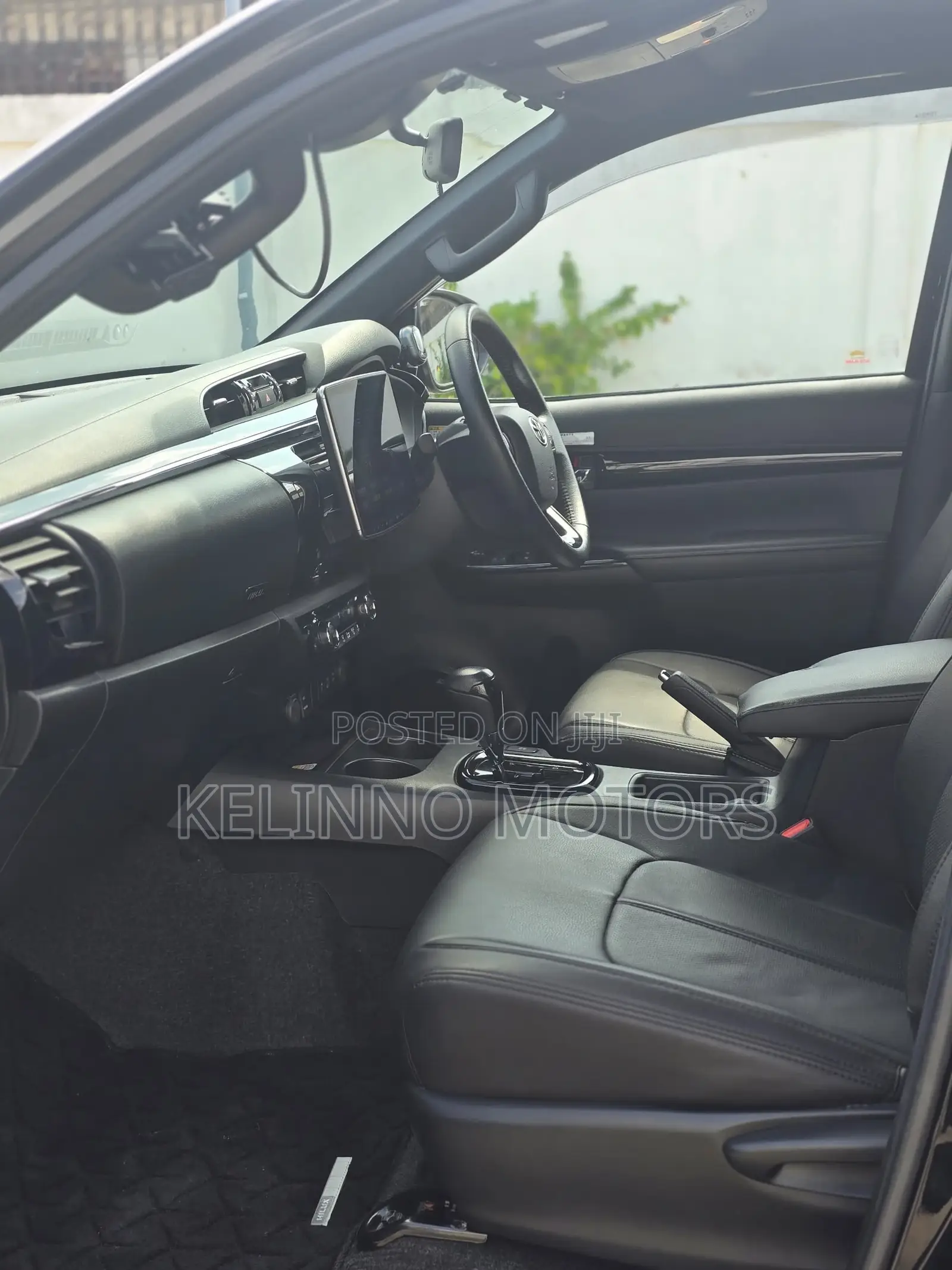 Toyota Hilux 2020 Black