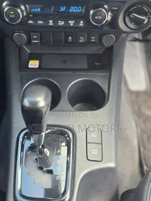 Toyota Hilux 2020 Black