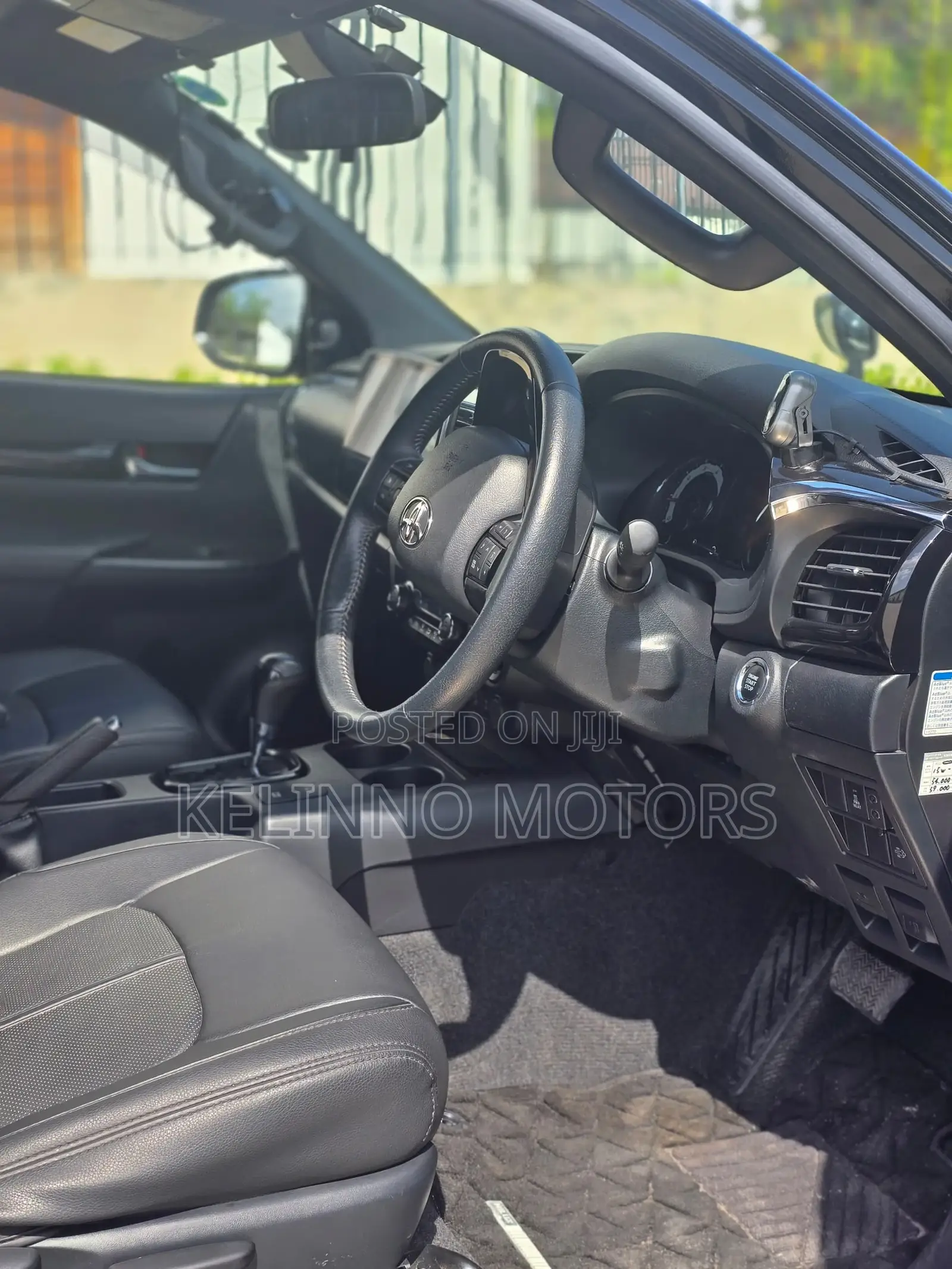 Toyota Hilux 2020 Black