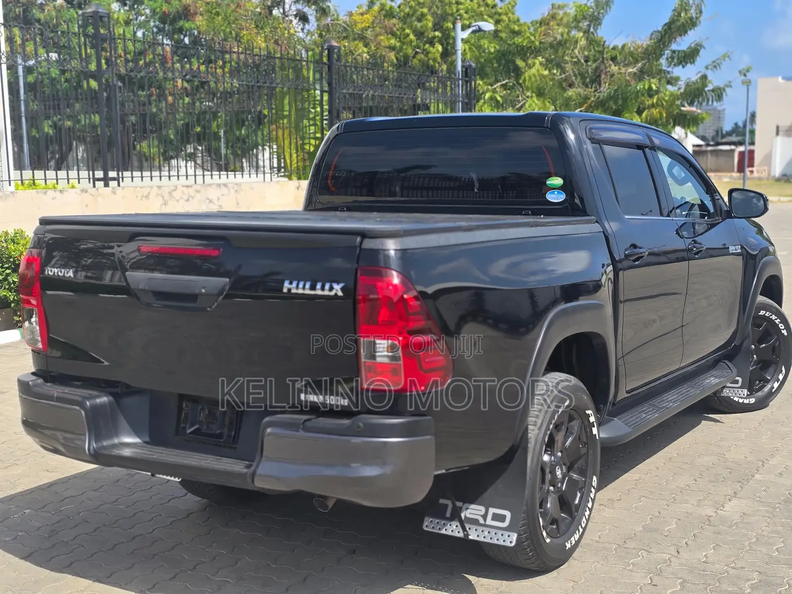 Toyota Hilux 2020 Black