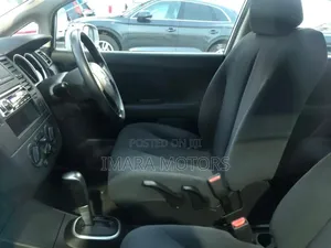 Nissan Tiida 2010 Silver
