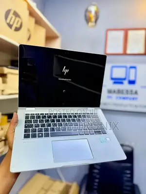 Laptop HP EliteBook 1030 8GB Intel Core I5 SSD 256GB