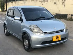 Toyota Passo 2005 Silver