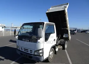 Isuzu Elf Truck