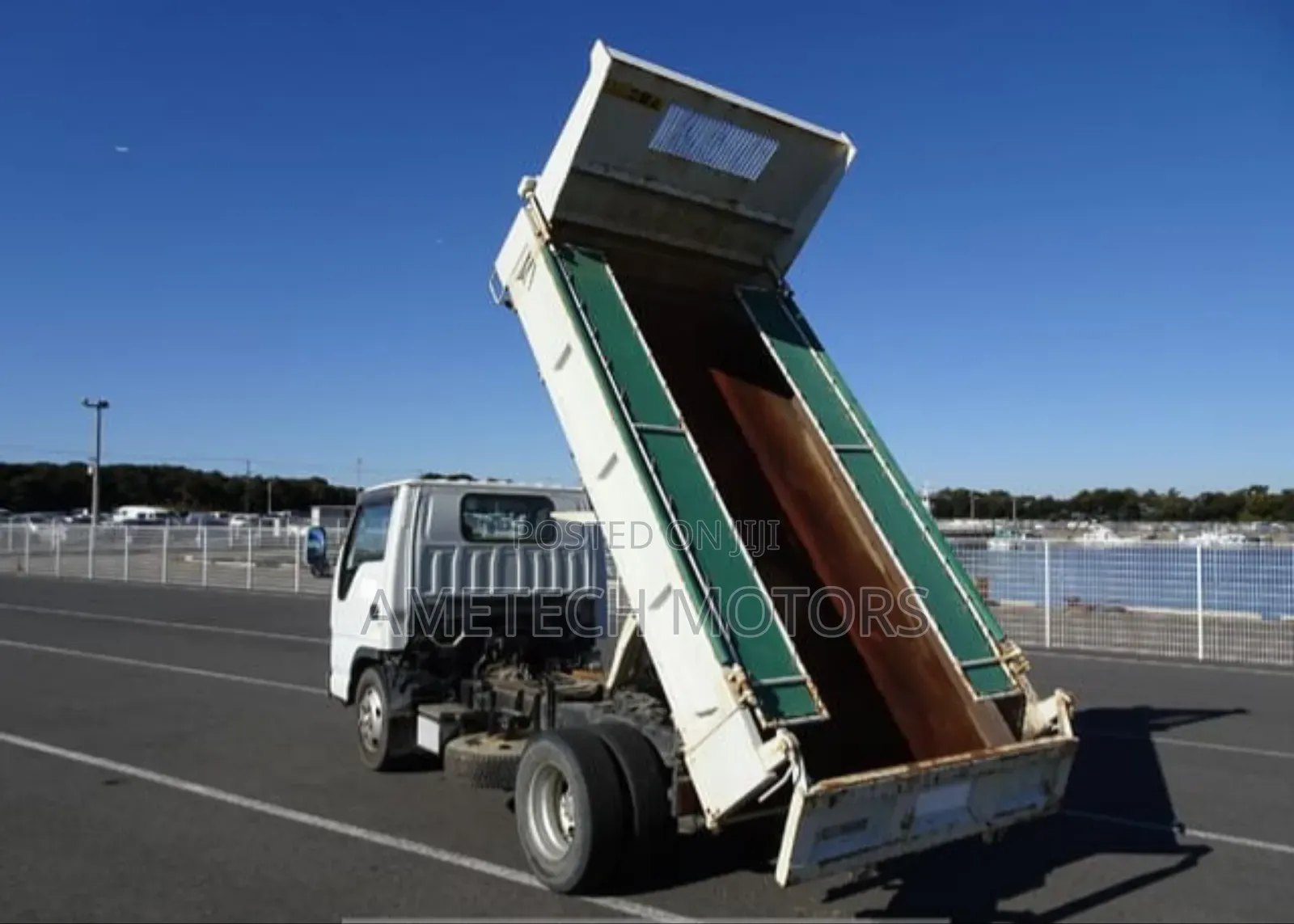 Isuzu Elf Truck