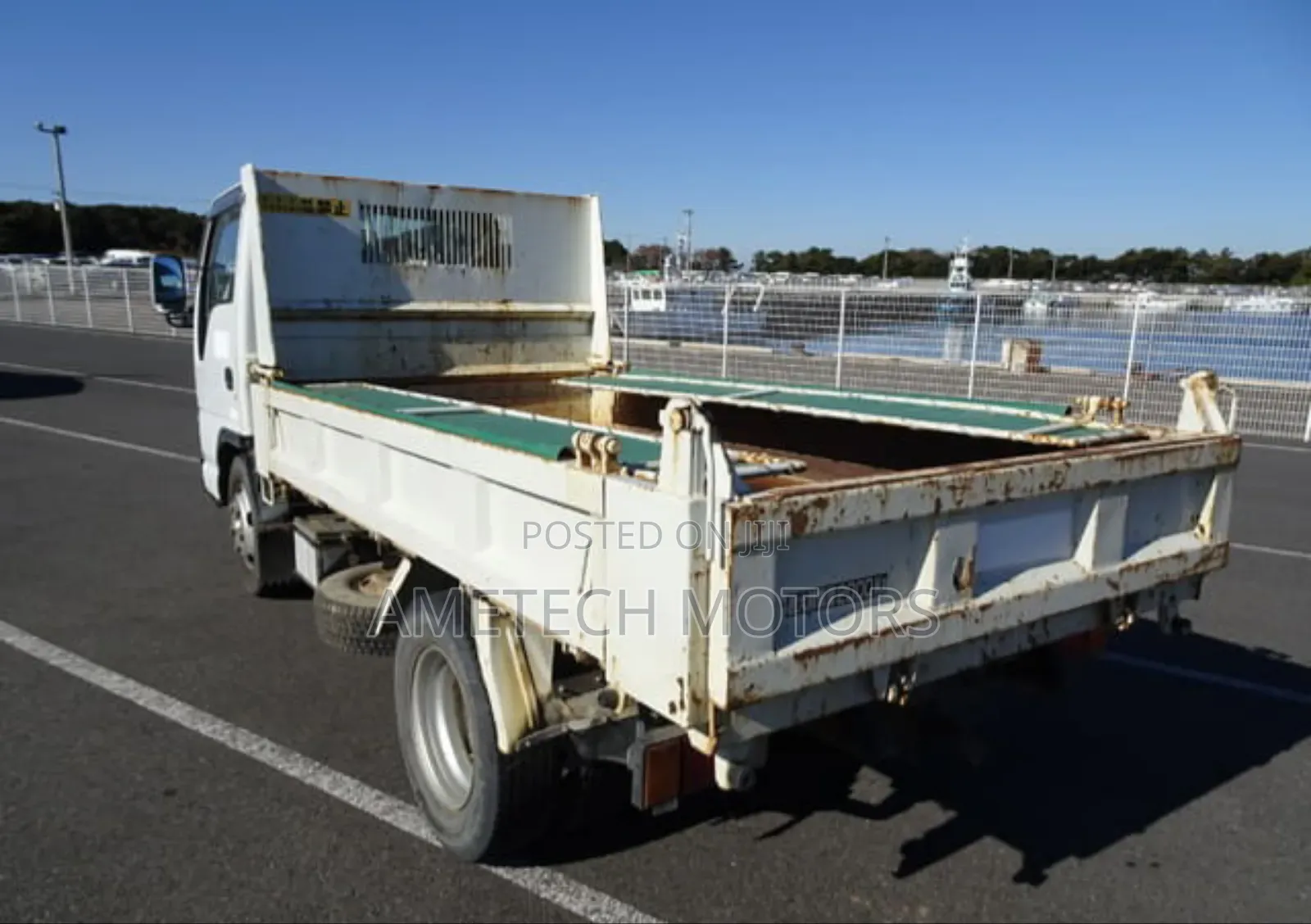 Isuzu Elf Truck
