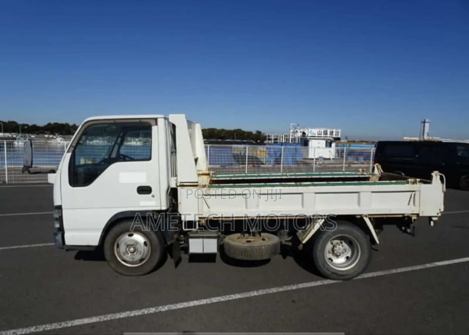 Isuzu Elf Truck