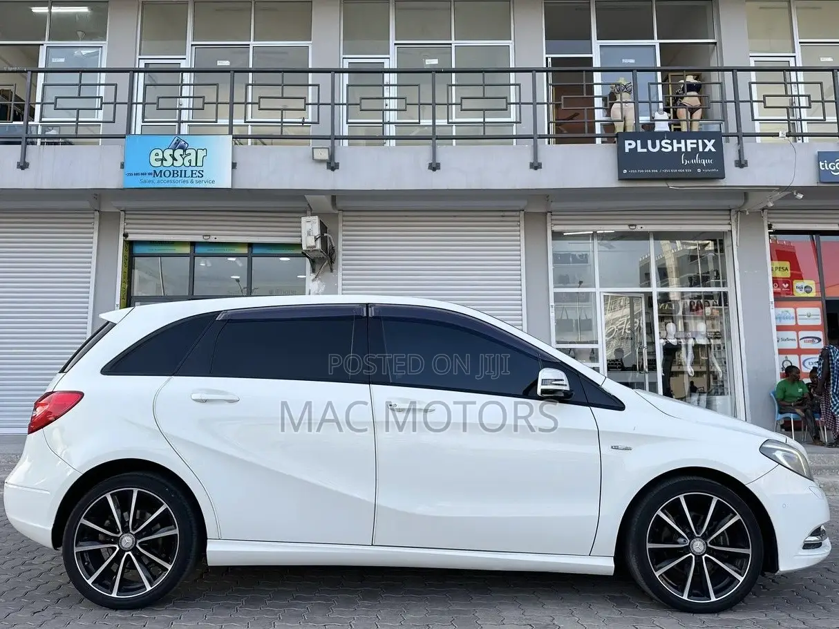 Mercedes-Benz B-Class 2012 White