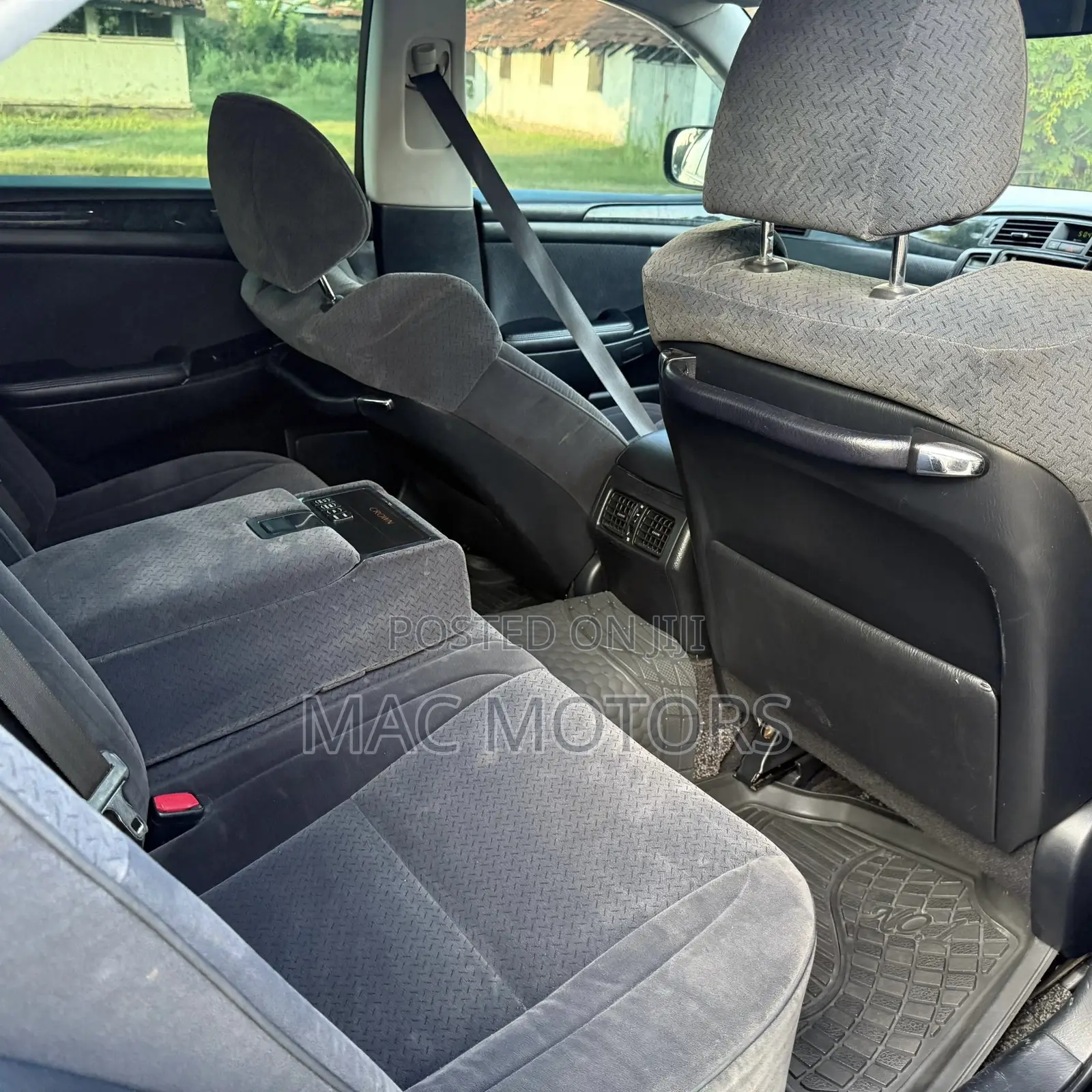 Toyota Crown Royale 2005 Black