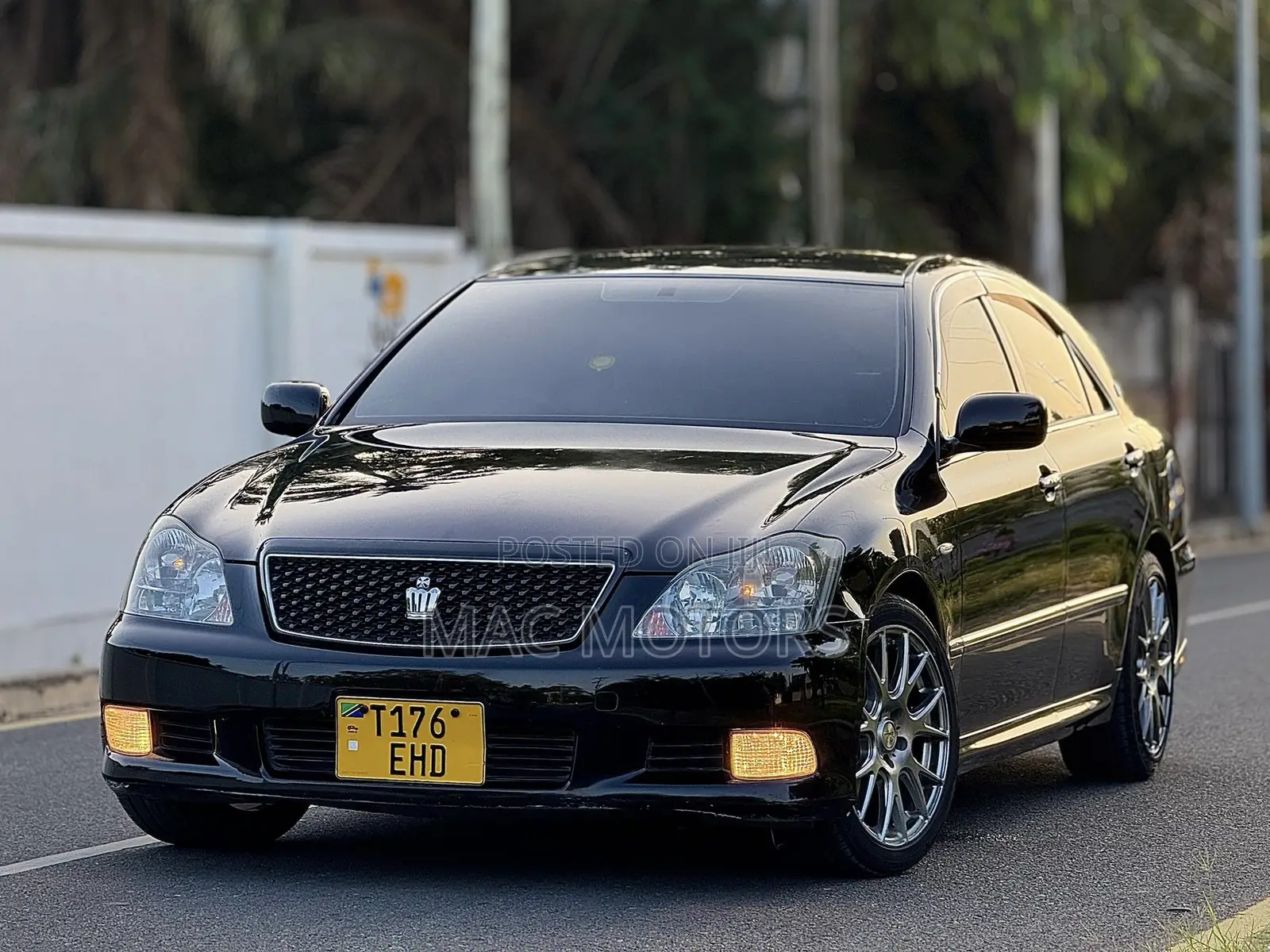 Toyota Crown Royale 2005 Black