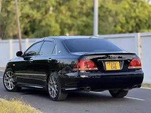 Toyota Crown Royale 2005 Black