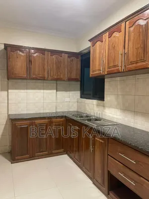 4bdrm Block of Flats in Upanga for sale