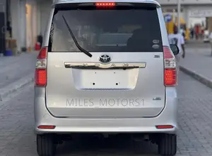 Toyota Noah 2008 Silver