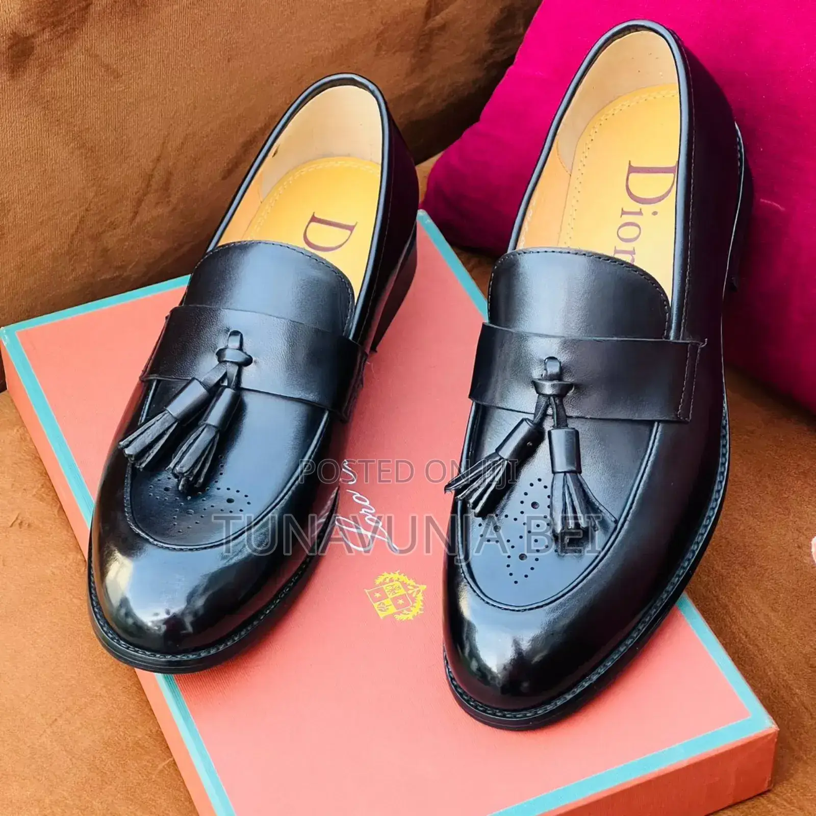 Moccains Dior