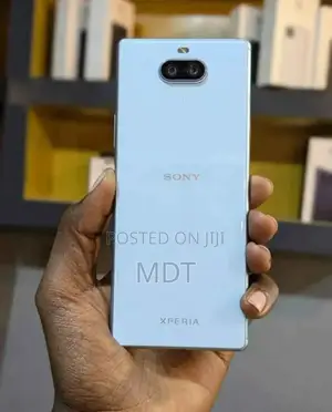 Photo - Sony Xperia 8 SOV42 64 GB White