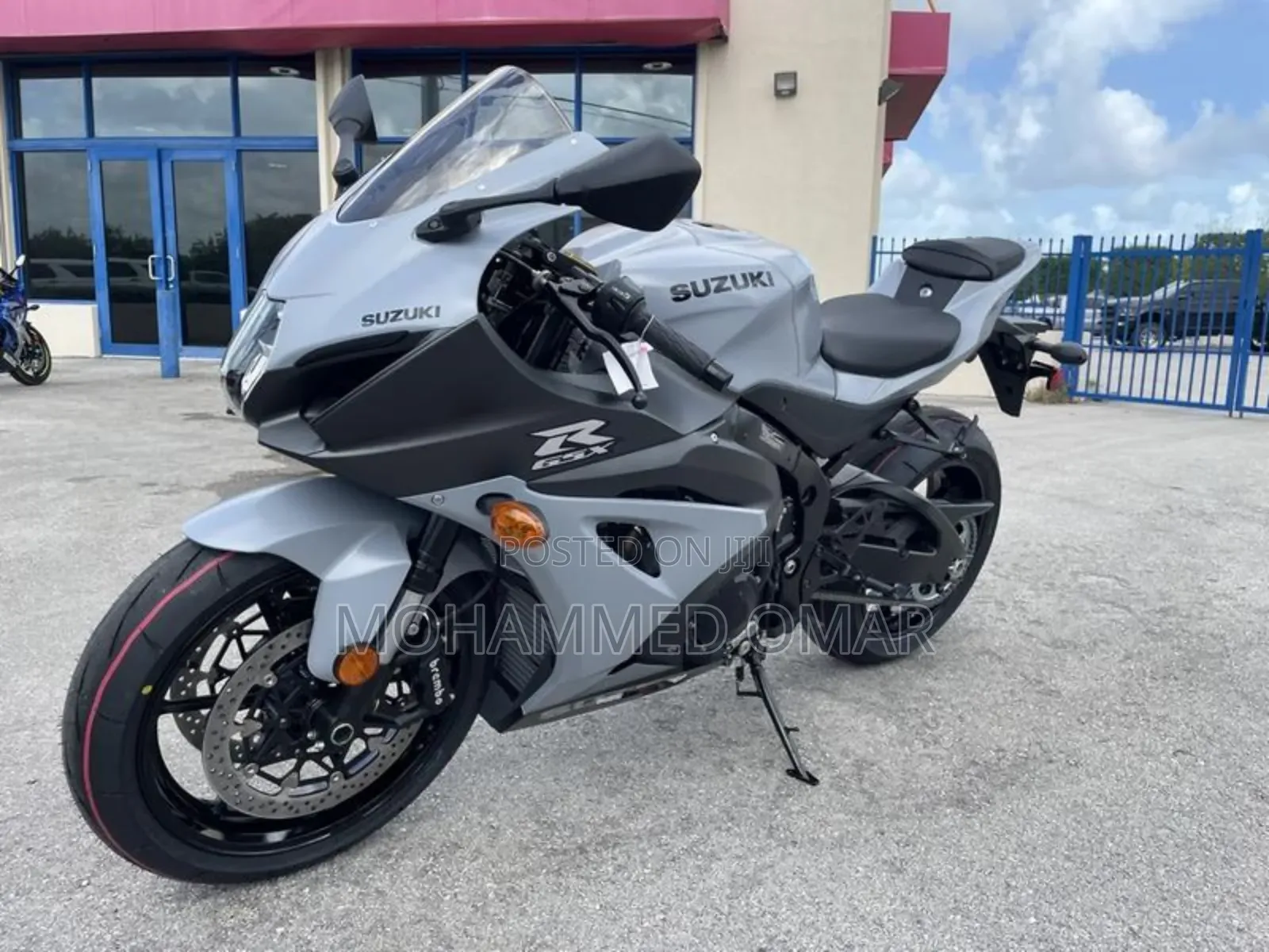 Suzuki GSX 2024 Gray