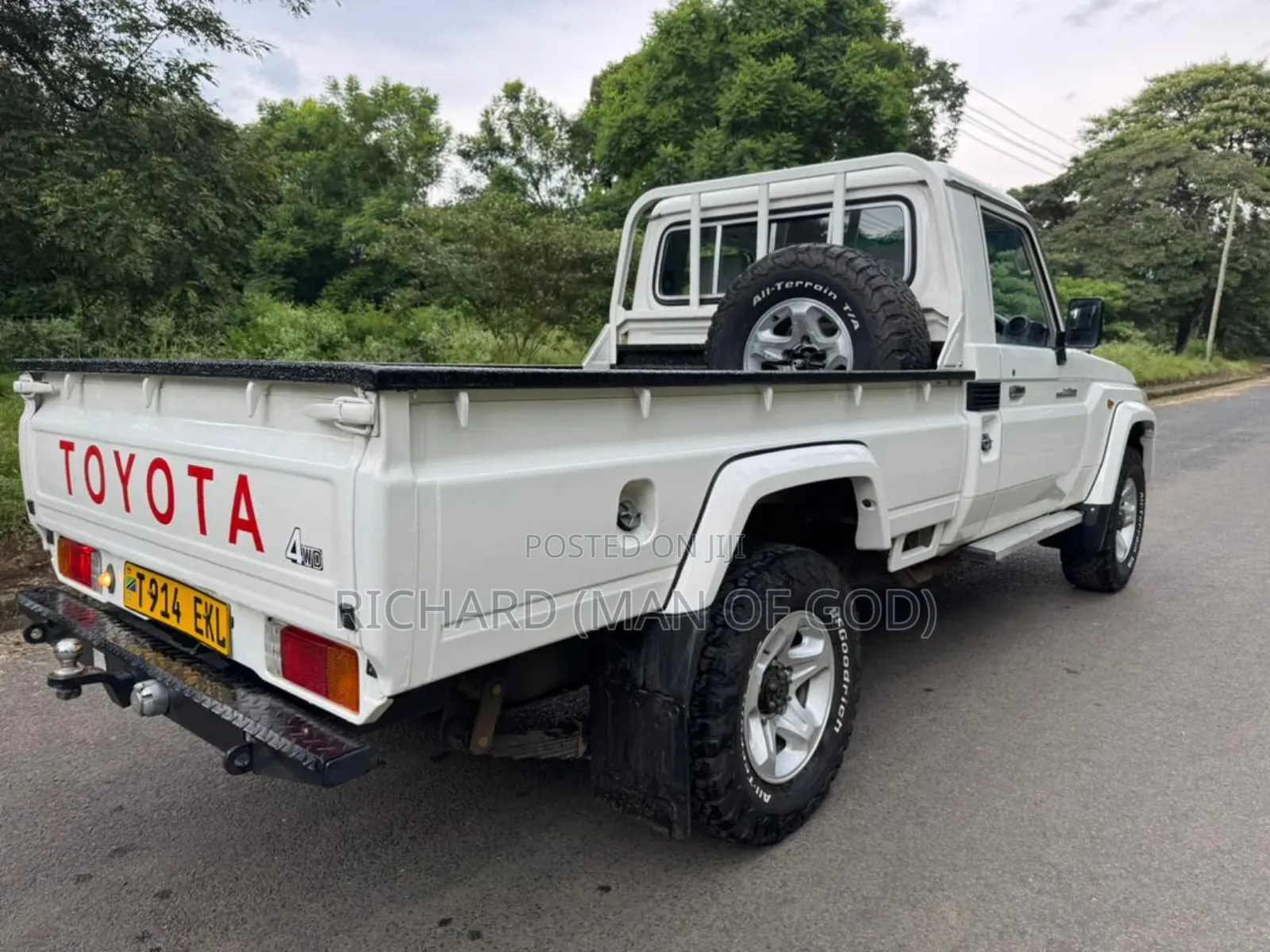 Toyota Land Cruiser 2013 White