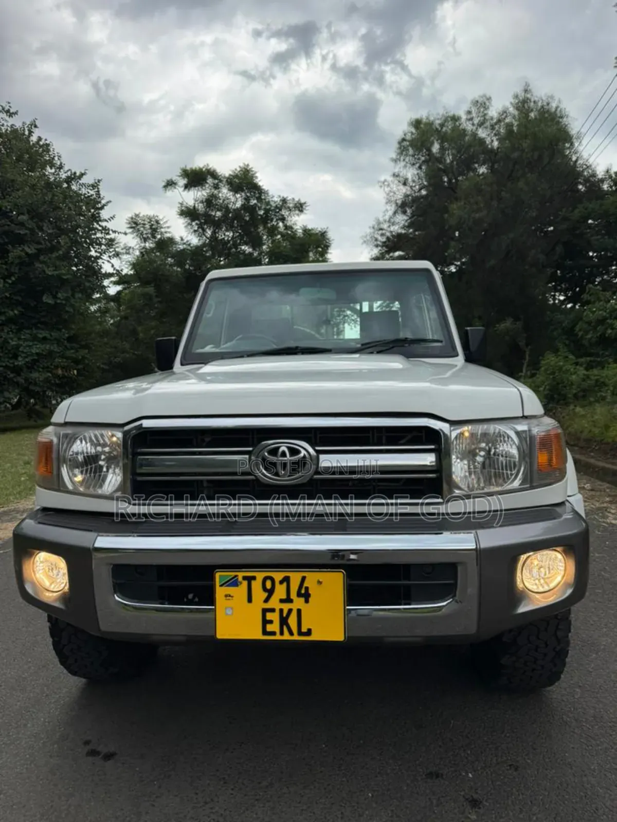 Toyota Land Cruiser 2013 White