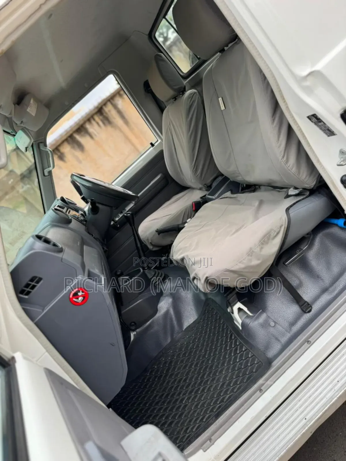 Toyota Land Cruiser 2013 White
