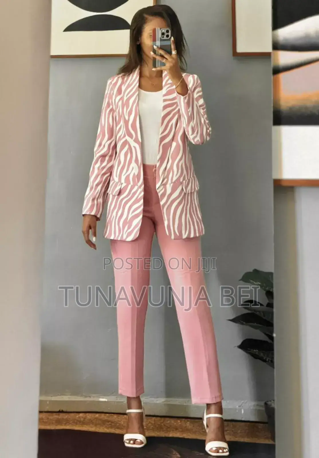 Ladies Smart Suit